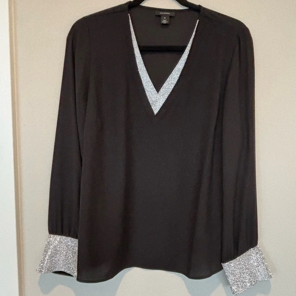 Halogen Black Long-Sleeve V-Neck Top with Silver Trim 129 - Picture 1 of 7